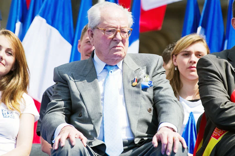 Założyciel francuskiego Frontu Narodowego Jean-Marie Le Pen przekonuje, że za zamachami w Paryżu mogli stać agenci amerykańskiego i izraelskiego wywiadu.