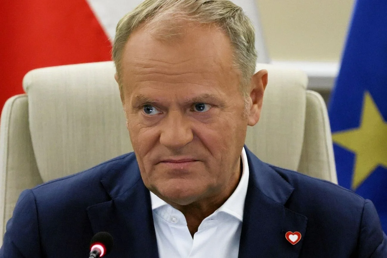 Błaszczak o zarzutach prokuratury: "to zemsta Tuska". Tak odpowiedział mu premier. Błaszczak twierdzi, że zarzuty to "zemsta Tuska". Premier odpowiada.