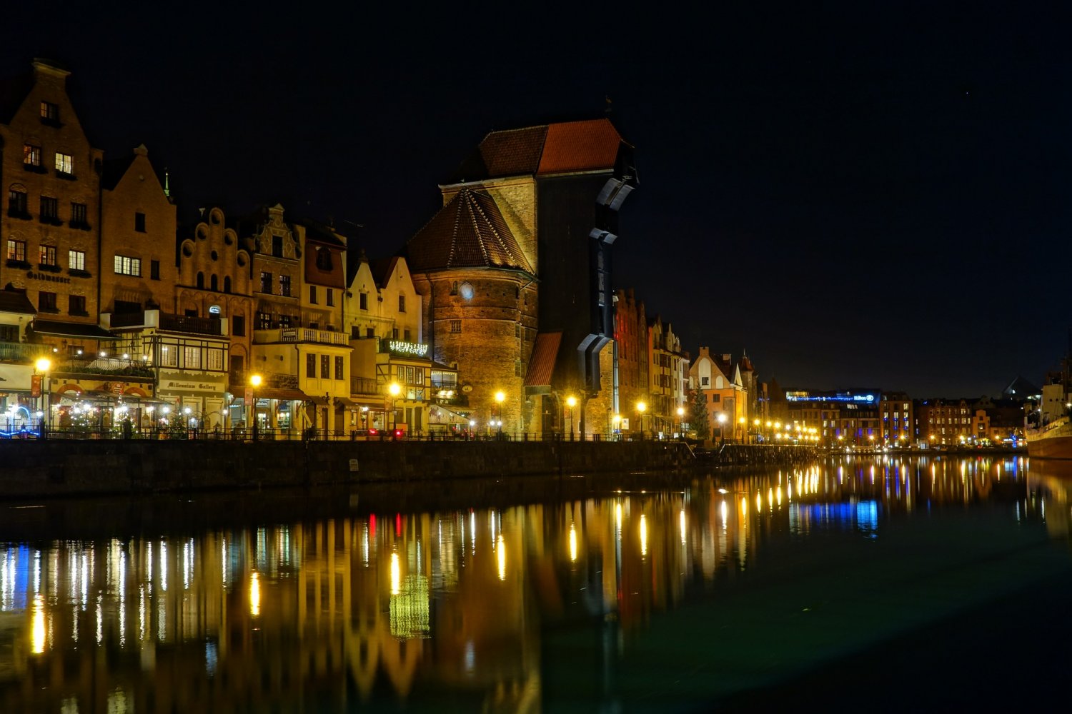 Gdańsk nocą