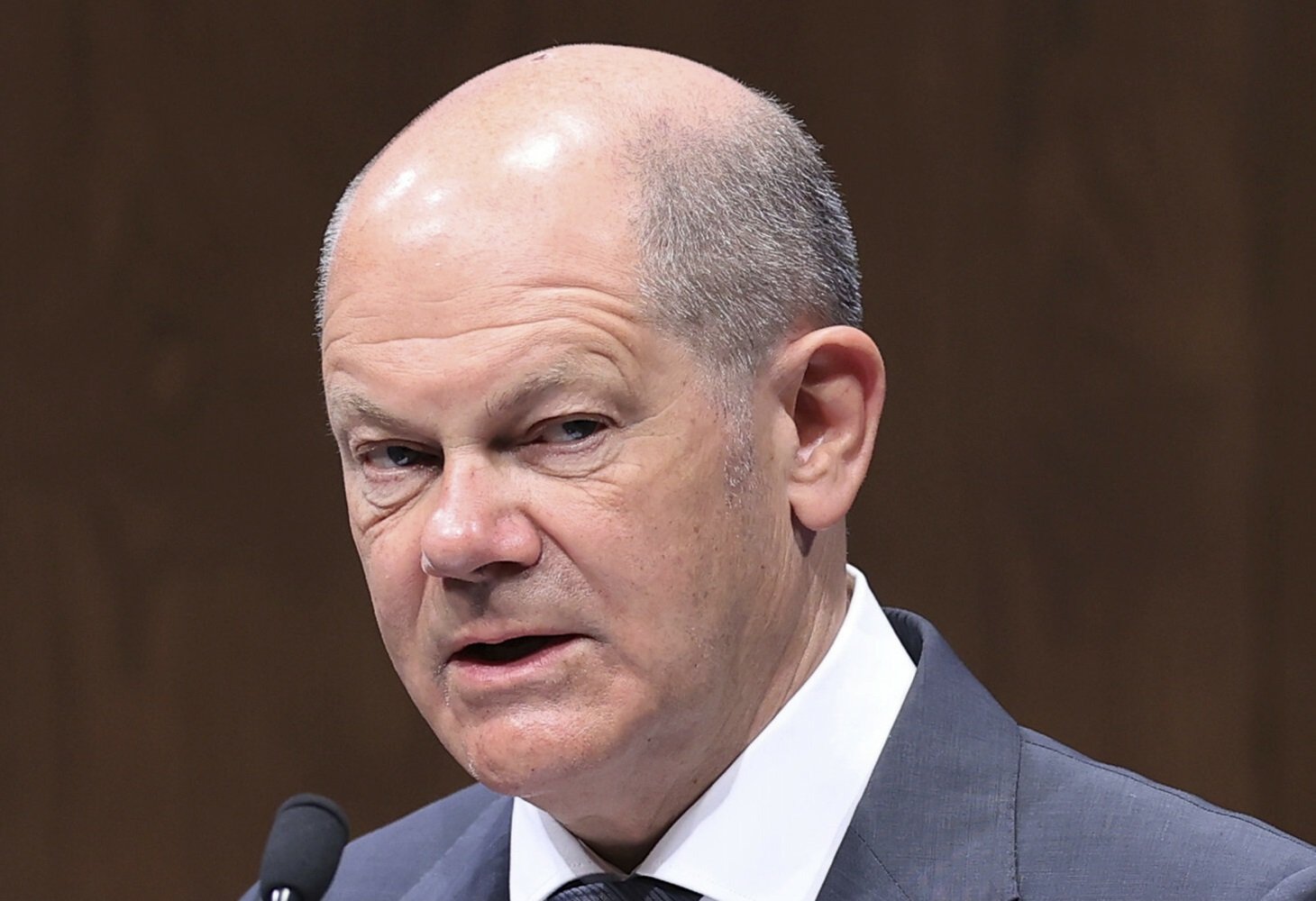 Scholz przyznał, że "nie ma teraz czasu na pacyfizm".