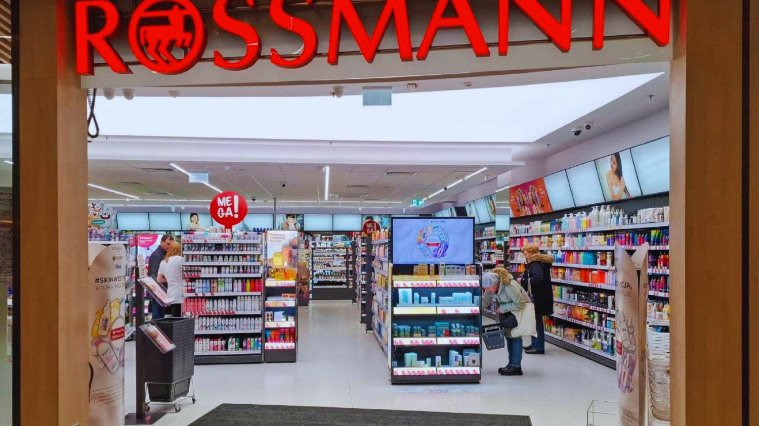 Rossmann – najtańsze kosmetyczne perełki. 7 produktów za mniej niż 10 zł