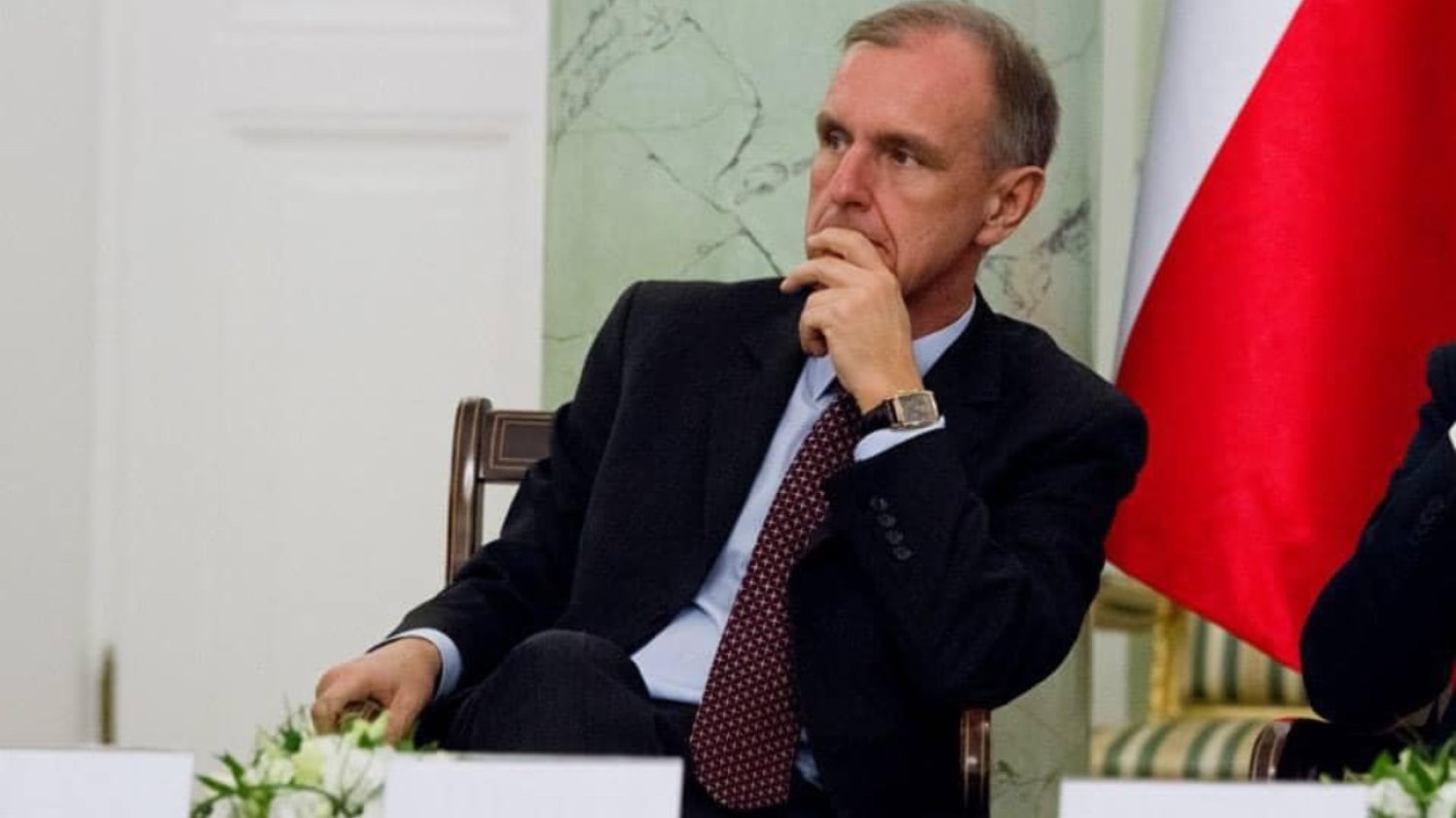 Bogdan Klich leci do USA. Został chargée d'affaires w Ambasadzie RP w Waszyngtonie. Bogdan Klich zrzeka się mandatu. Został chargée d'affaires w Ambasadzie RP w Waszyngtonie.
