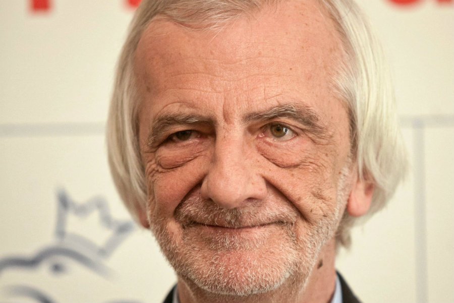 Ryszard Terlecki znów prowadził obrady z telefonem przy uchu.