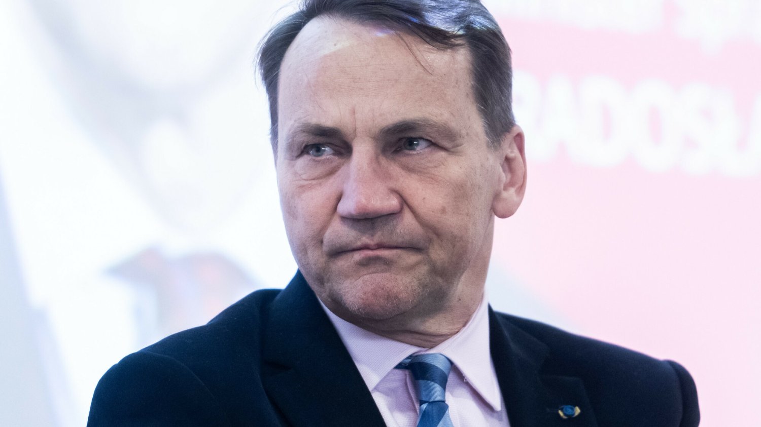 Mocna reakcja Sikorskiego. Tak odpowiedział na słowa o polskich żołnierzach w Ukrainie Sikorski reaguje na słowa gen. Kellogga. Chodzi o polskich żołnierzy