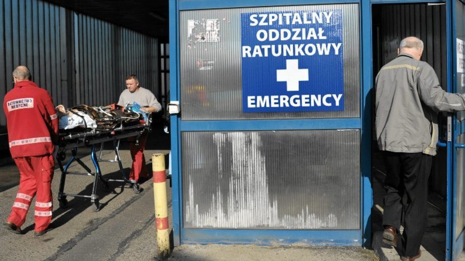 Na SOR ludzie zgłaszają się czasem z absurdalnych powodów. Niepotrzebnie zabierają czas lekarzom, którzy powinni skupić się na ratowaniu naprawdę ciężko chorych ludzi, których życie jest zagrożone.