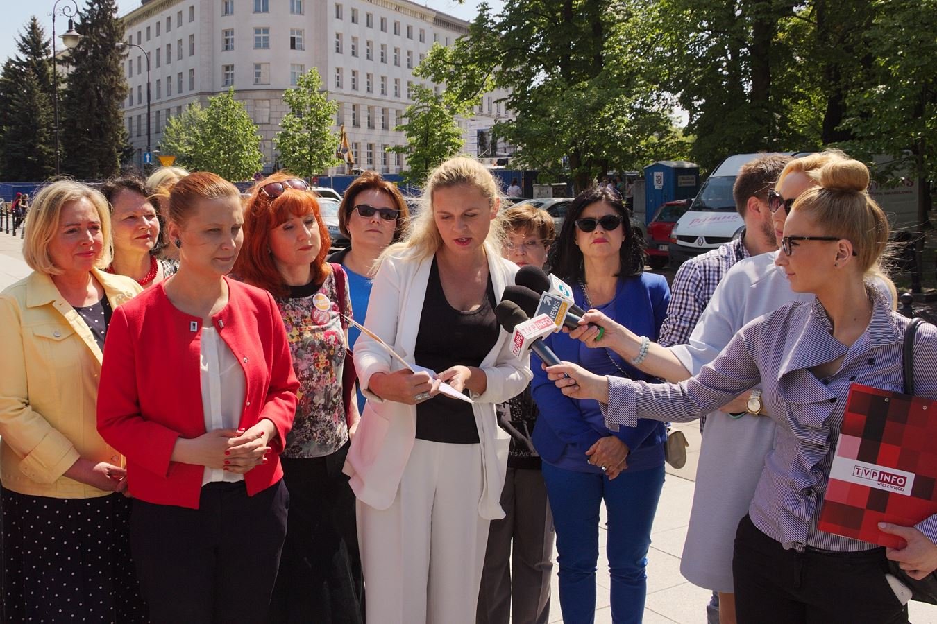 Barbara Nowacka, pełnomoczka komitetu "Ratujmy kobiety" zapowiada, że losy obywatelskiego projektu będą bacznie śledzone.