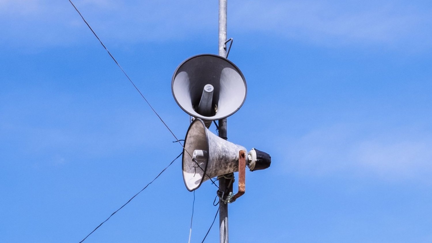 Pilny alert RCB, syreny alarmowe wyją od rana. "Zachowaj spokój"