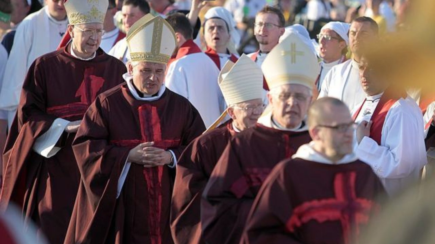 Tak Kościół powstrzyma odpływ wiernych: Darmowe Wi-Fi i dyspensa od pierwszych 30 grzechów w miesiącu.