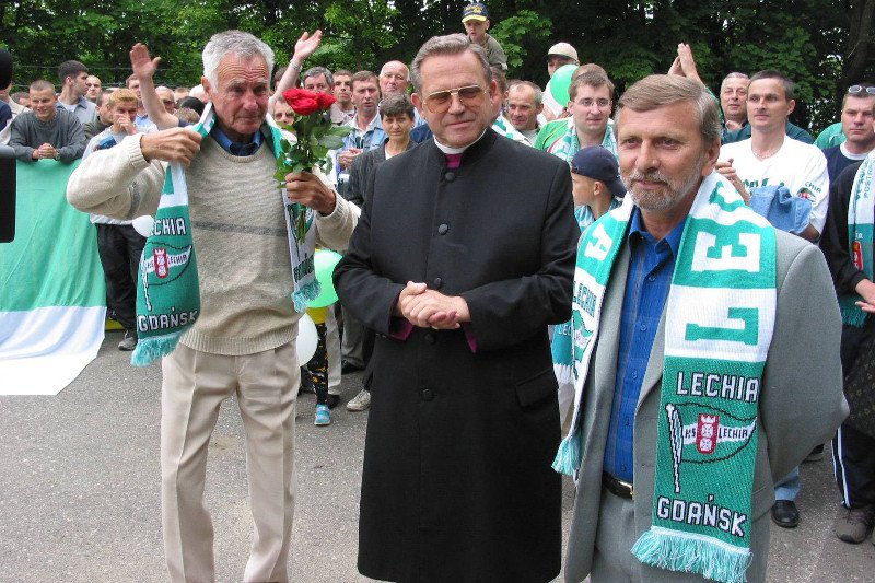 Kolejny opozycjonista zabiera głos w sprawie prałata Henryka Jankowskiego.