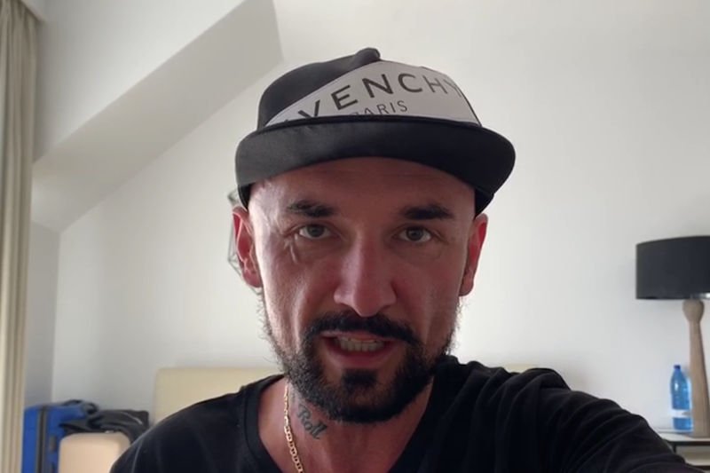 Patryk Vega pokazał kolejny fragment "Polityki" i odpowiedział Bartłomiejowi Misiewiczowi.