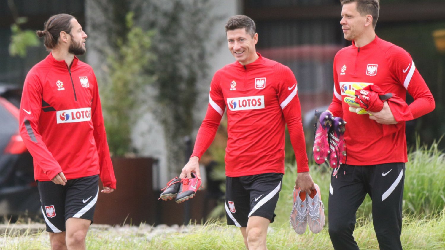 Grzegorz Krychowiak, Robert Lewandowski i Wojciech Szczęsny - trzymają się razem podczas zgrupowań kadry.