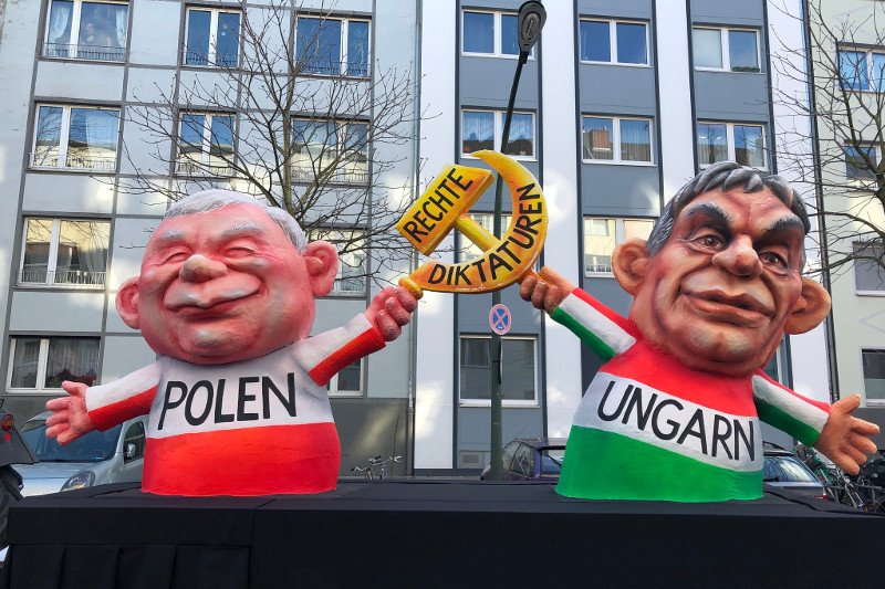 Jarosław Kaczyński staje się stałym bohaterem karnawałowych parad w Niemczech.