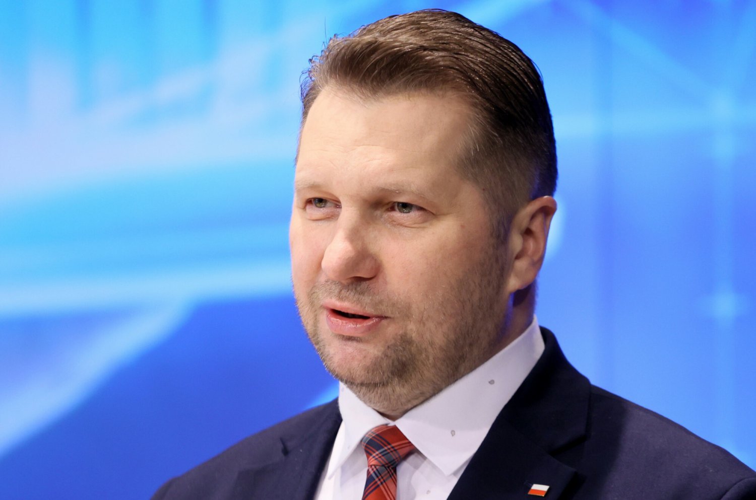 Przemysław Czarnek tłumaczy się z decyzji o zwolnieniu nauczycieli.