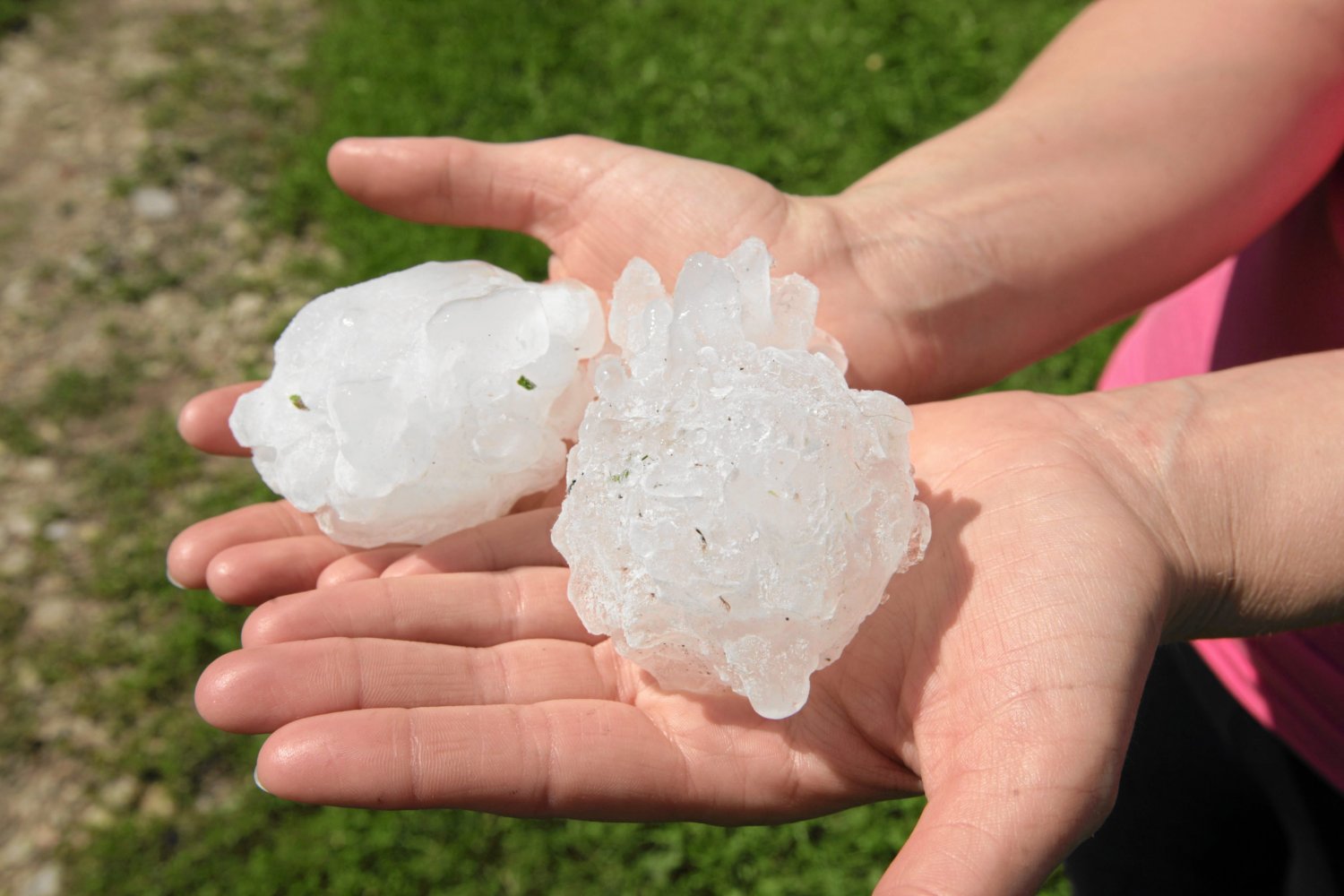 Na zachodzie Polski może dziś spaść deszcz i grad