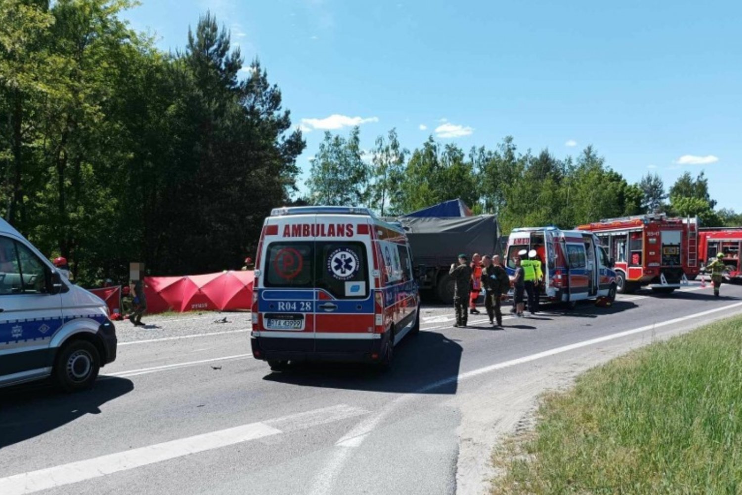 Kolejny wypadek w Wojsku Polskim. Ranni żołnierze, dwóch cywili nie żyje.