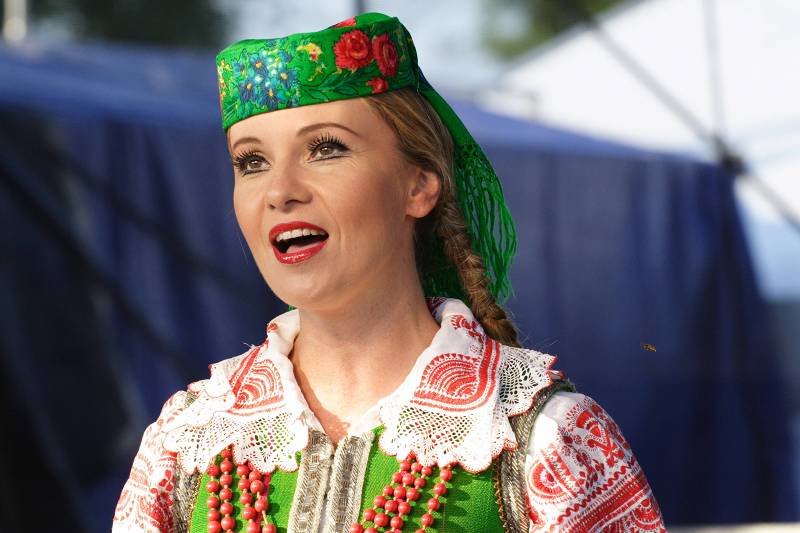 Wokalistka zespołu Mazowsze