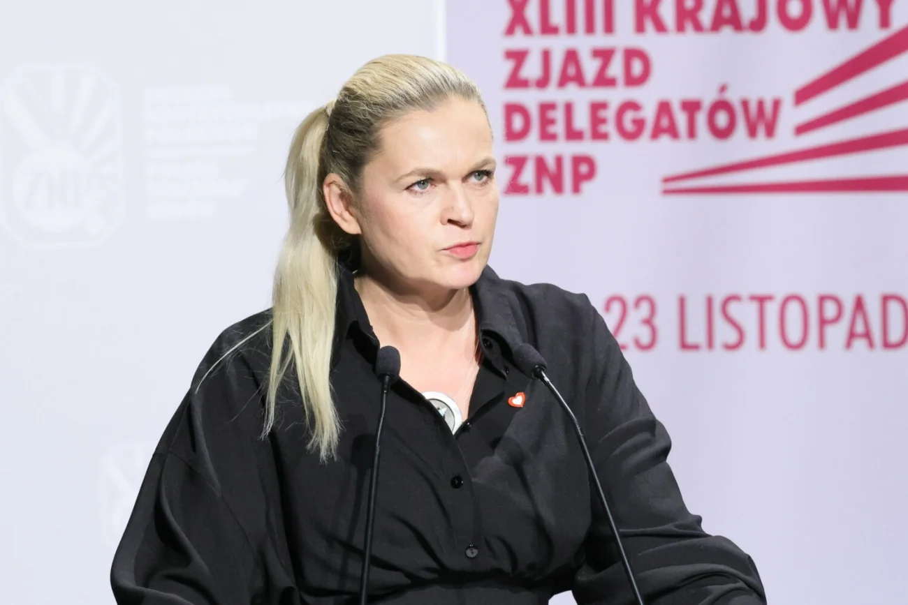 Katecheci mają pretensje do Nowackiej. "Dlaczego nie dotrzymała Pani słowa?". Katecheci mają pretensje do Nowackiej. "Dlaczego nie dotrzymała Pani słowa?".