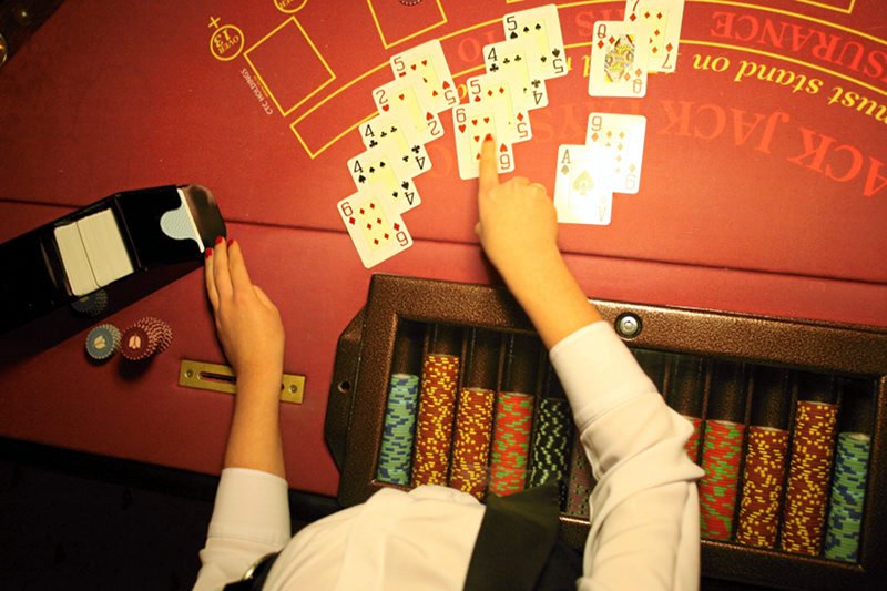 Sportowy poker powrócił do Sejmu. Powstała komisja, która ma zmienić prawo.