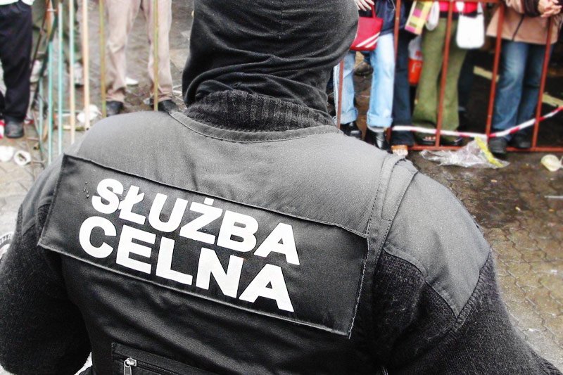 Służba Celna ściga korzystających z zakładów bukmacherskich online.