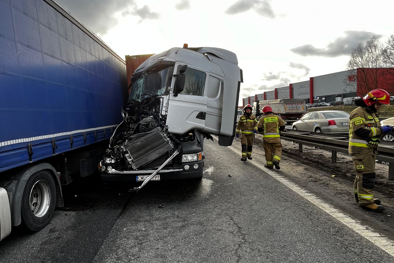 Ogromny korek na obwodnicy Trójmiasta. Zderzyło się 13 pojazdów