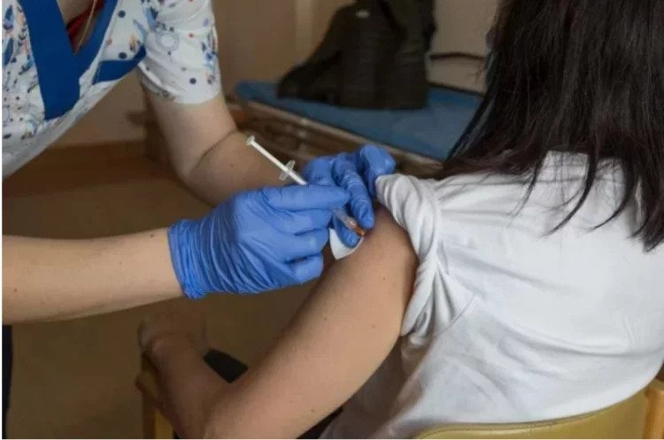 Szczepienia przeciw COvid-19 dla dzieci. Jest wniosek Pfizera do EMA.