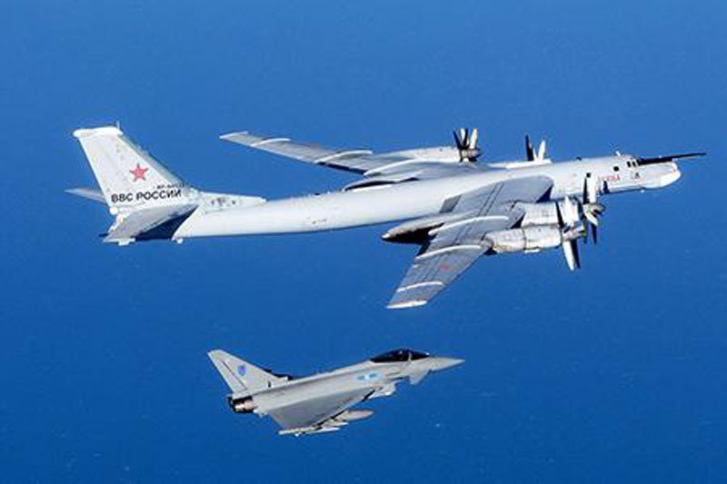 Rosyjskie Tu-95 przechwycone przez brytyjskich i francuskich pilotów miały na pokładzie broń jądrową.