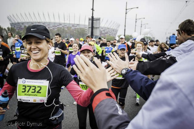 Warszawiacy coraz liczniej i coraz bardziej radośnie kibicują maratończykom. Najbliższa okazja już 29 marca.