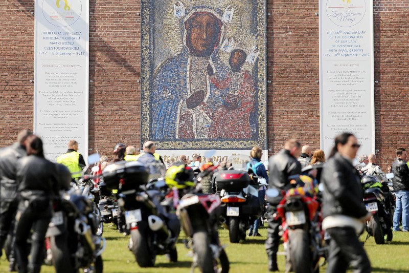 Zlot motocyklistów na Jasnej Górze w Częstochowie odbył się pomimo pandemii COVID-19. (zdjęcie ilustracyjne z 2019 roku)