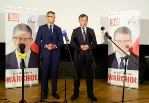 Zbigniew Ziobro podczas konferencji prasowej w Mielcu.
