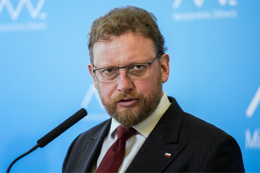 Minister zdrowia Łukasz Szumowski na briefingu prasowym odniósł się do zagrożeń w związku z koronawirusem w rządzie.