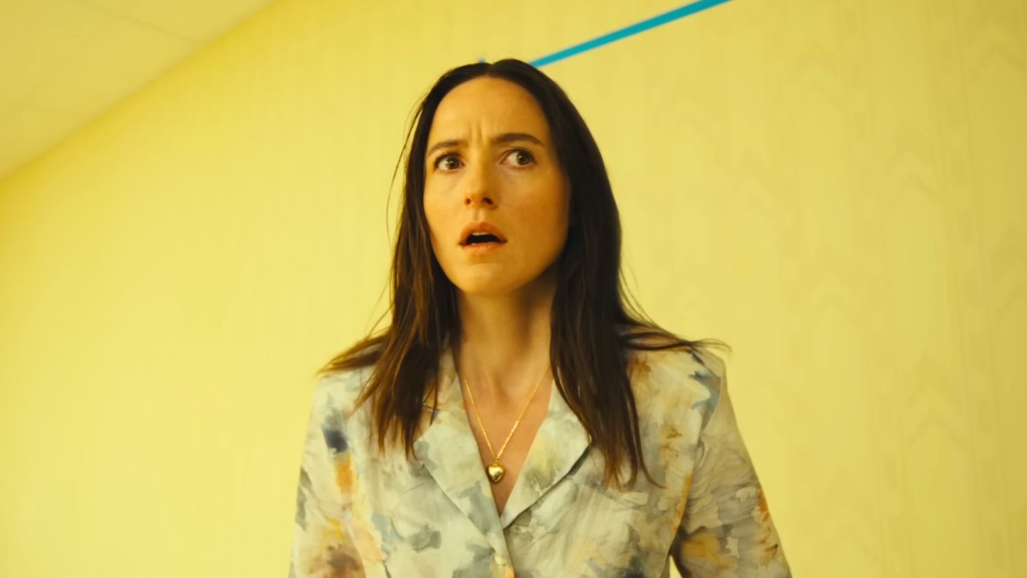 "Backrooms" straszy w zwiastunie. Będzie albo piekielnie dobry, albo koszmarnie zły