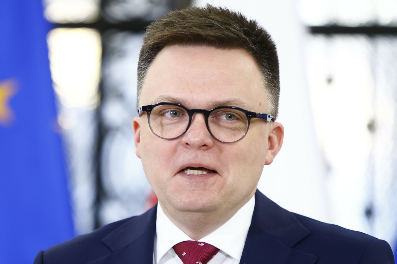 Hołownia zakpił z Macierewicza. Wspomniał o nadprzyrodzonej zdolności.