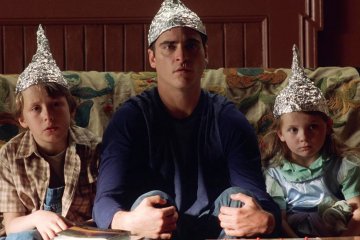 [b]"Sieć 5G to ludobójstwo". Fizyk rozprawia się z idiotyczną teorią spiskową[/b]