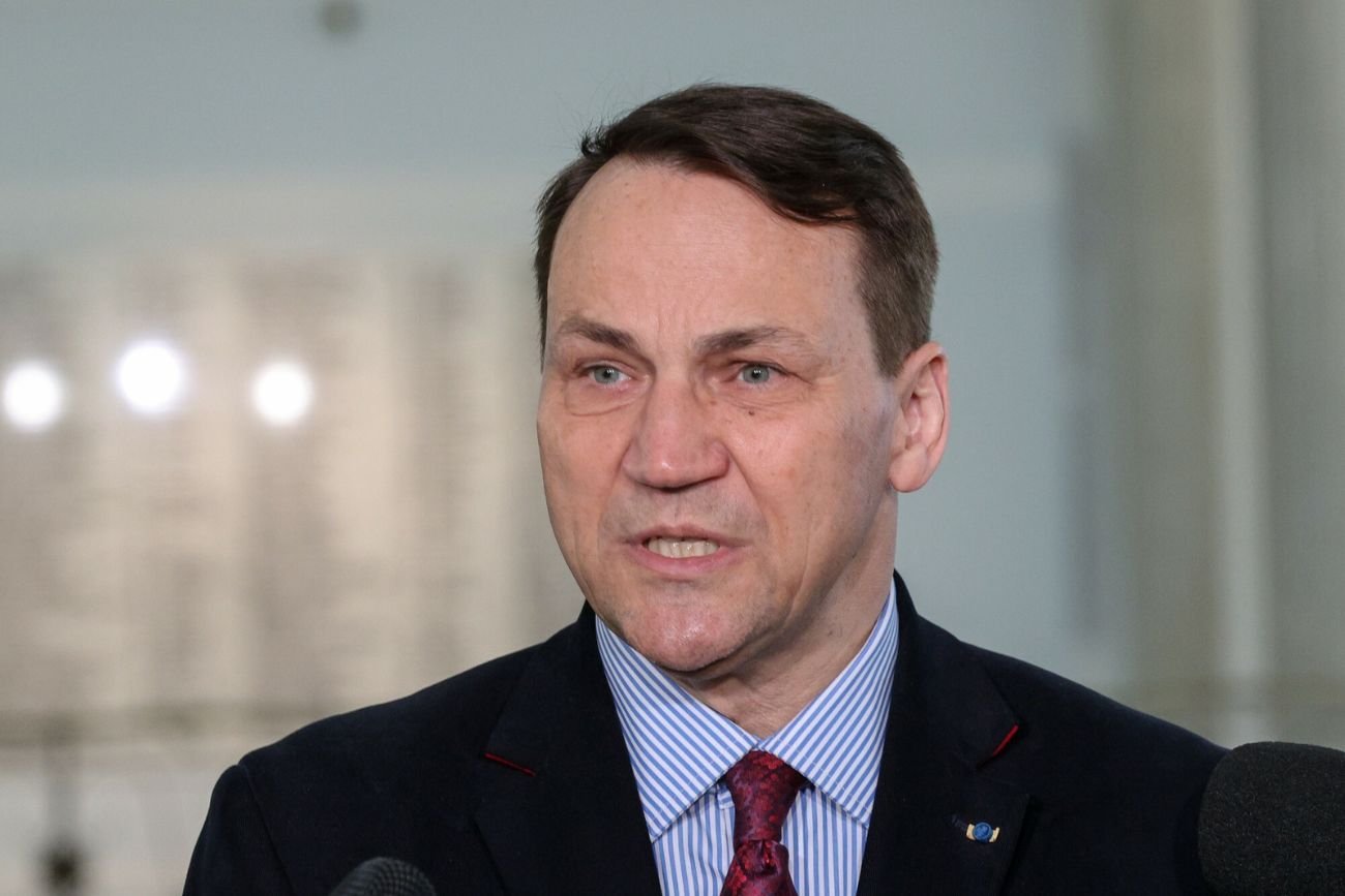 Były szef MSZ Radosław Sikorski pokłócił się na Twitterze z rosyjskim dyplomatą o Ukrainę.