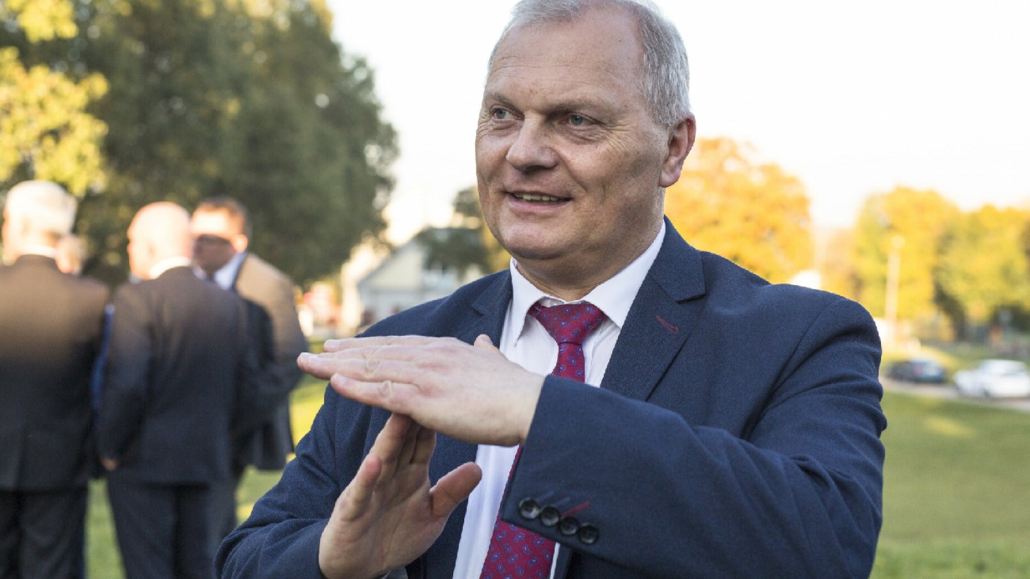 Poseł Prawa i Sprawiedliwości Lech Kołakowski w delegacji do Wietnamu. Kosztowny wyjazd polityka