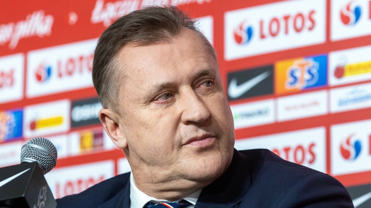 Faworytem Cezarego Kuleszy na selekcjonera ma być obcokrajowiec.