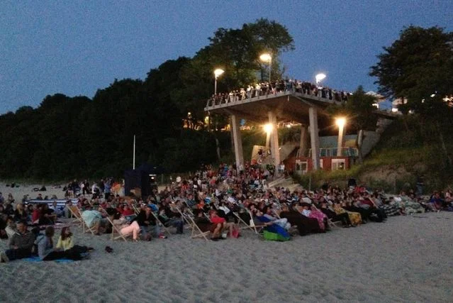 Kino na leżakach