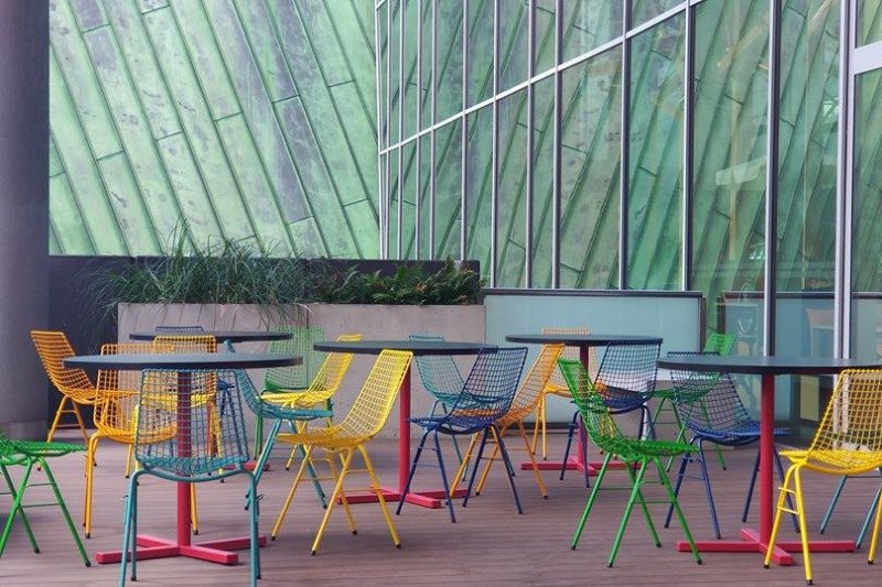 Siatkowe krzesła wracają do łask