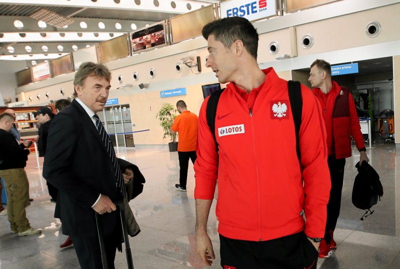 Zbigniew Boniek i Robert Lewandowski nie wiedzą jeszcze, czy razem polecą na mecz do Londynu