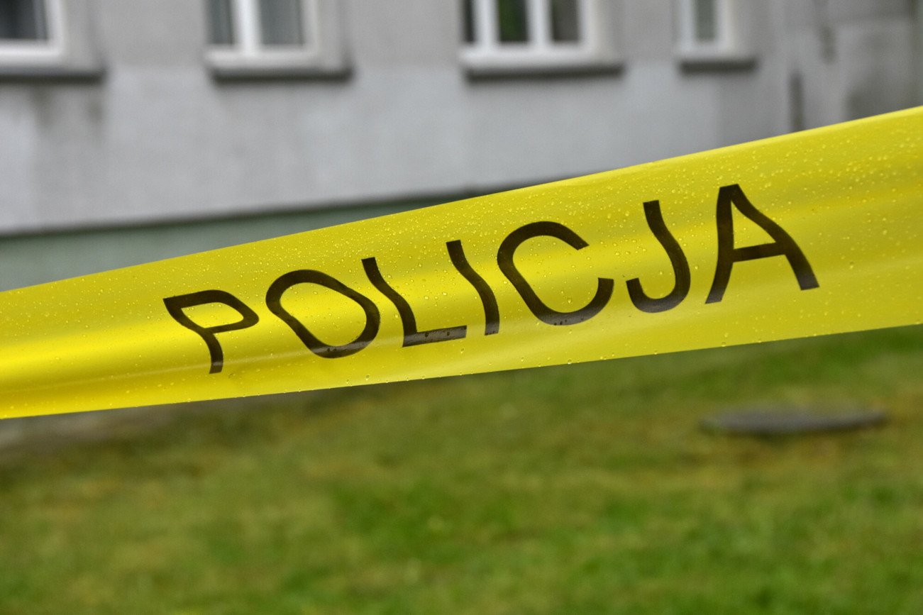 Gdańsk. Ciało mężczyzny znalezione w wiacie śmietnikowej na Żabiance.