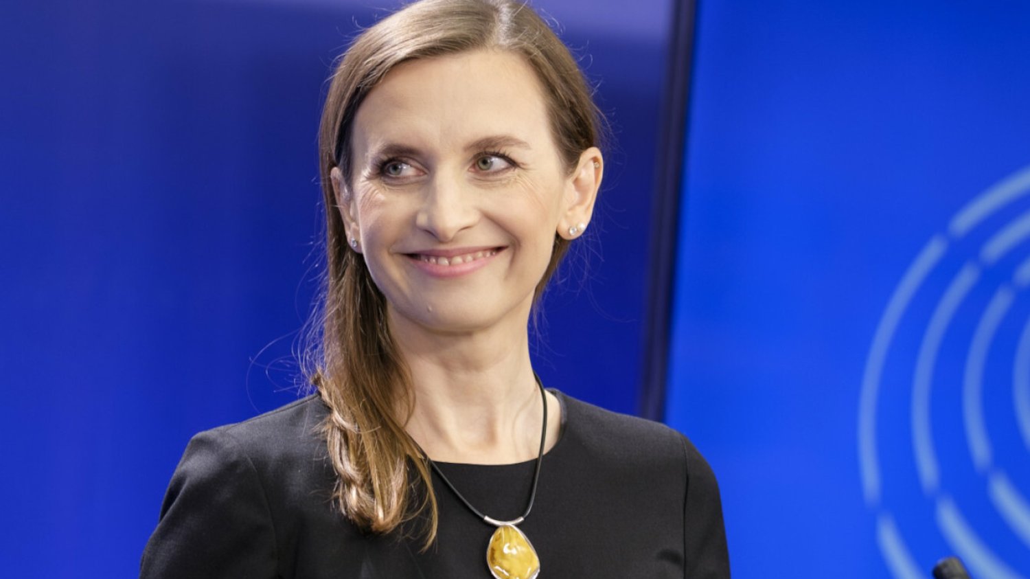Podwyższenie VAT-u na niezdrową żywność. Spurek chwali decyzję PE.