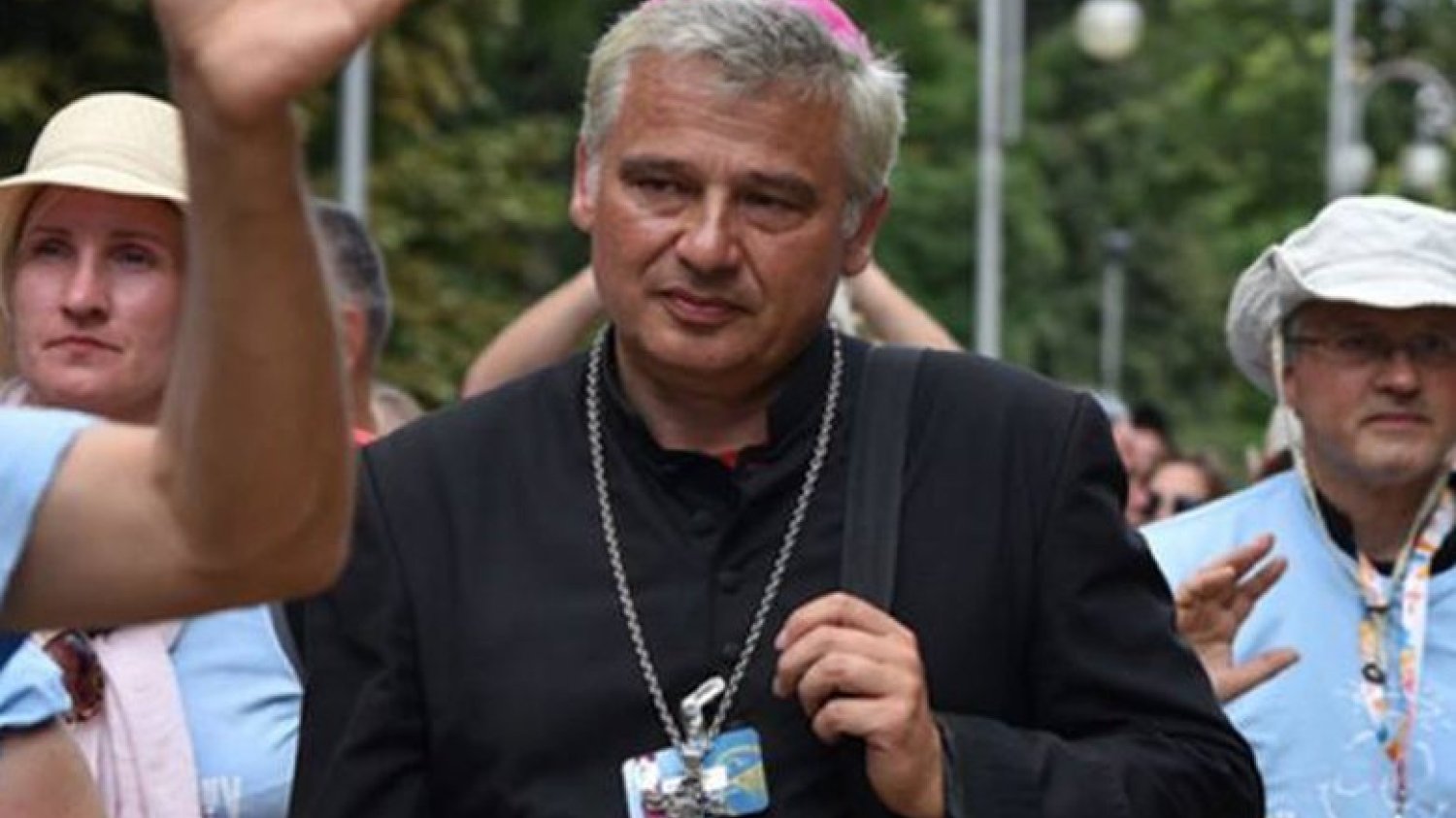 Ksiądz Konrad Krajewski zorganizował spotkanie Tomasza Komendy z papieżem. KOmenda siedząc w więzieniu za zbrodnie których nie popełnił marzył o tym, żeby pojechać do Rzymu.