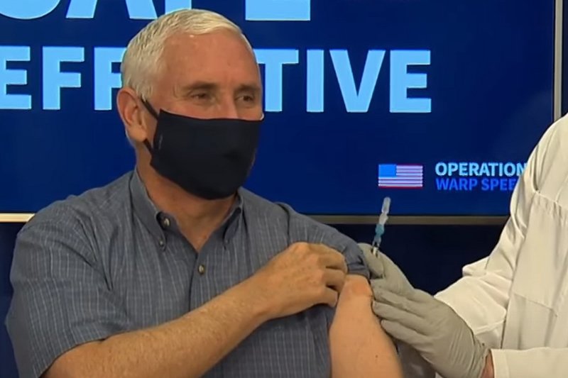Mike Pence zaszczepił się przeciwko koronawirusowi.