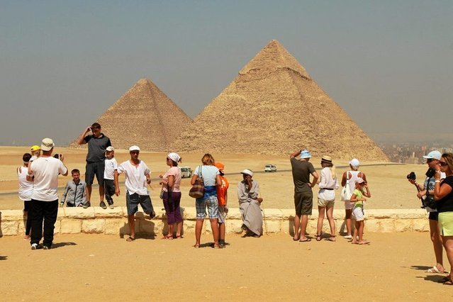 Liczba lotów do Egiptu spadła, ale Polacy wciąż wyjeżdżają