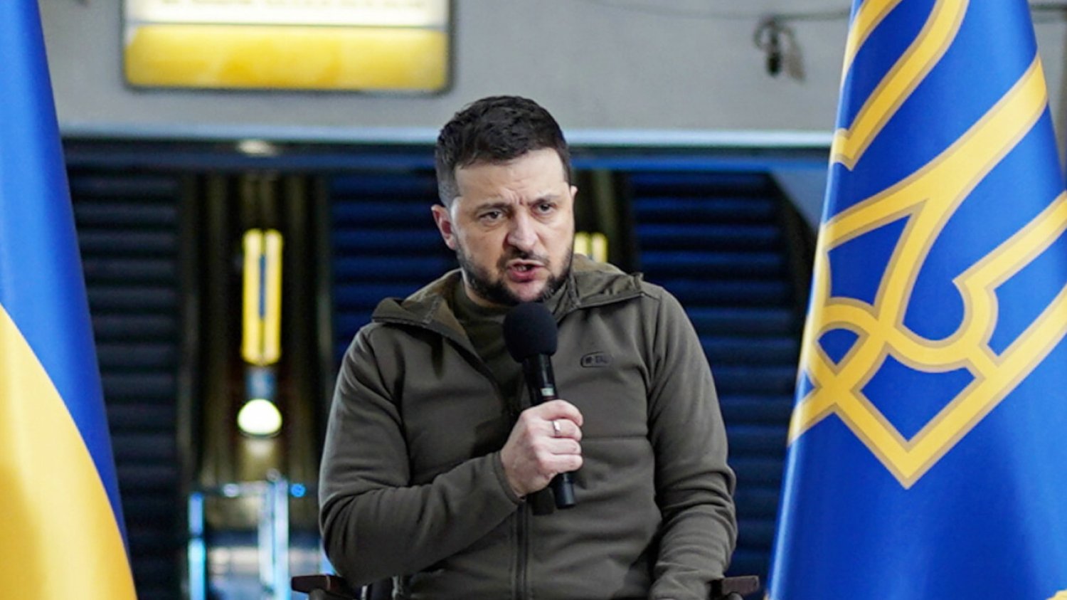 Zełenski nalega na ewakuację mieszkańców Donbasu. "Każde życie jest ważne".