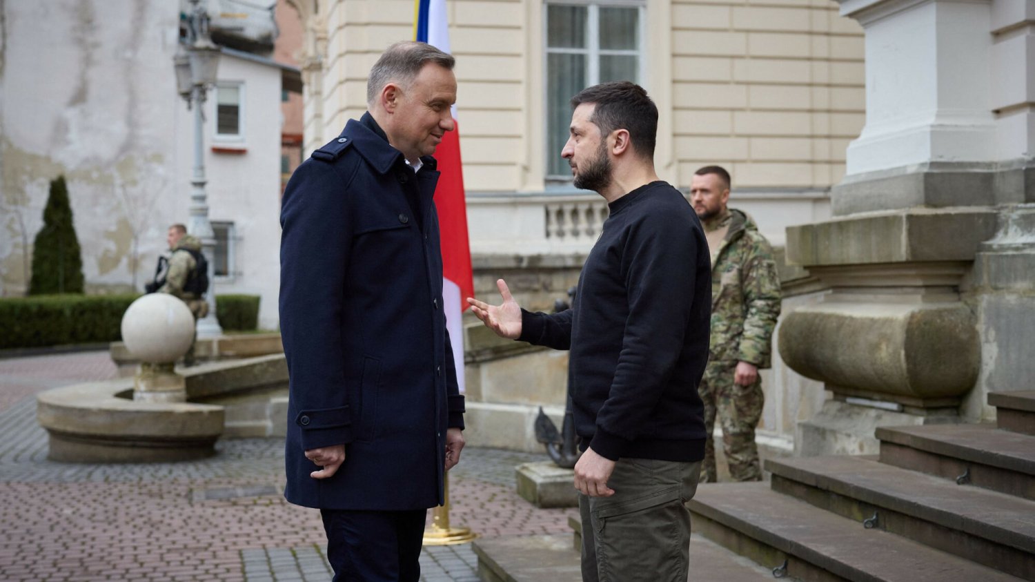 Prezydent Ukrainy Wołodymyr Zełenski przyjął zaproszenie Andrzeja Dudy i przyjedzie z wizytą do Polski.