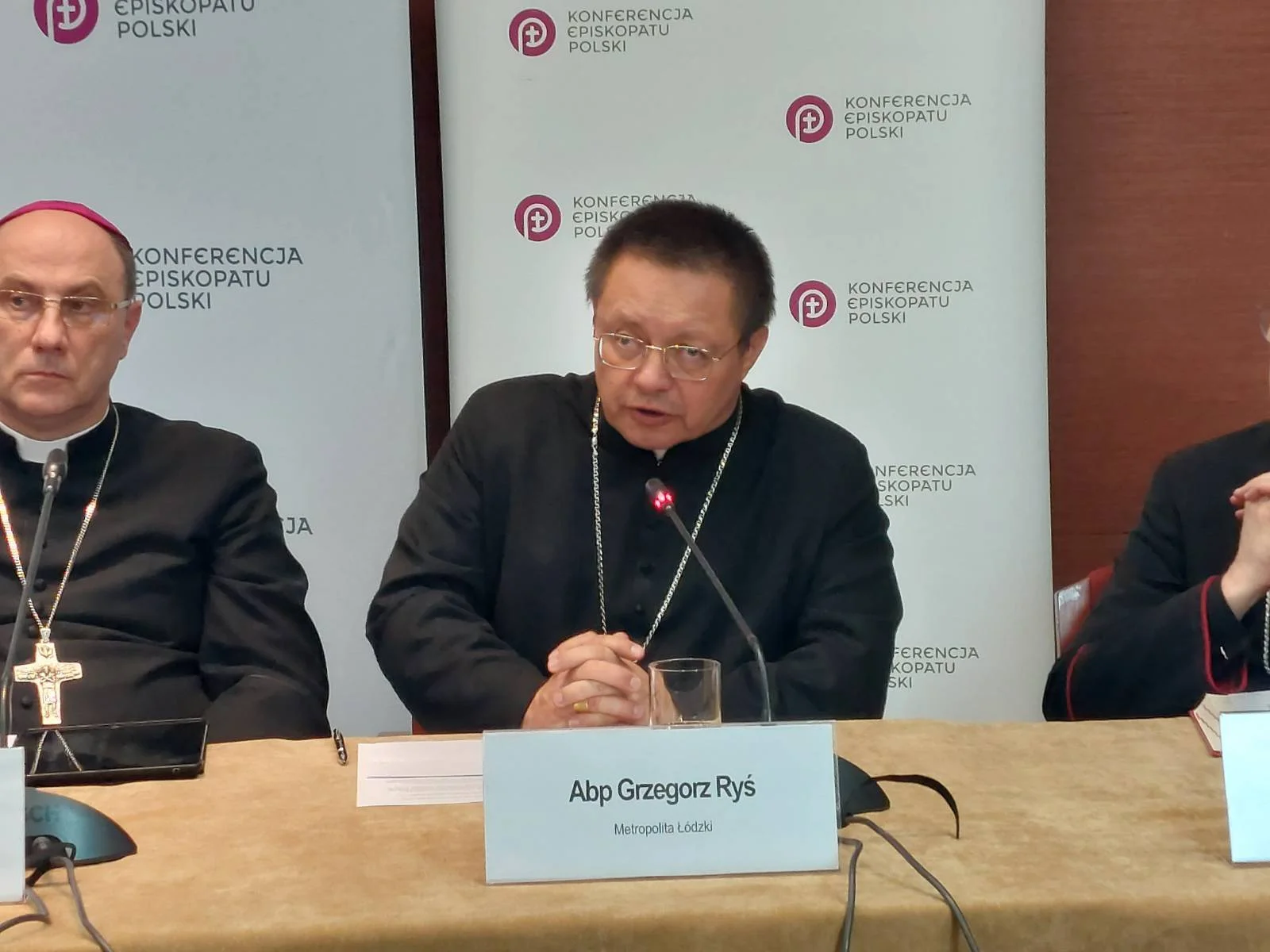 Zebranie plenarne KEP. Biskupi zabrani głos ws. Jana Pawła II.