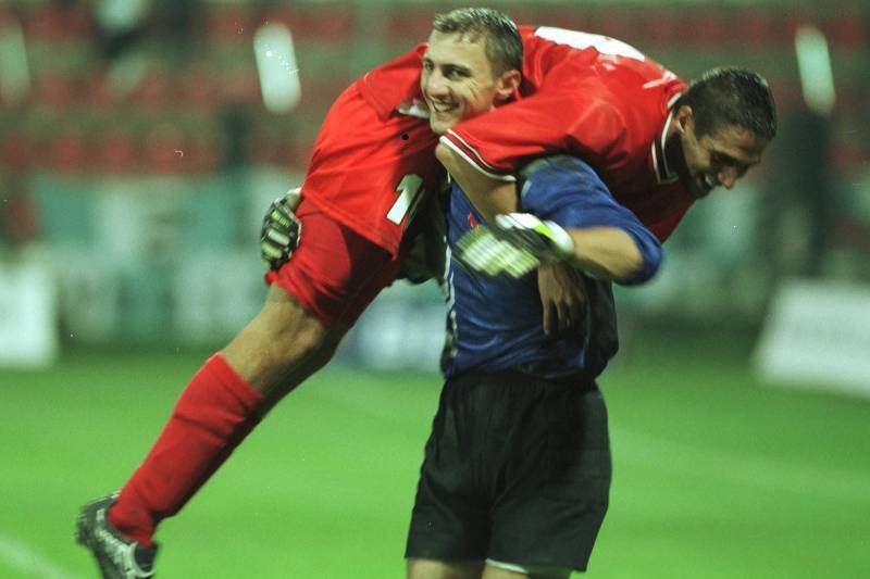 2000 rok. Radosław Kałużny na szczycie i... na barkach Jerzego Dudka