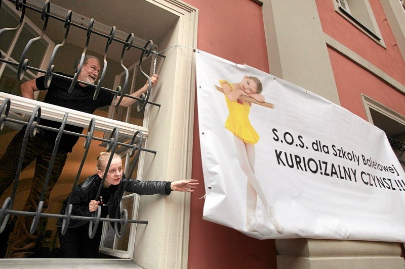 Kuria walczy ze szkołą baletową o budynek.