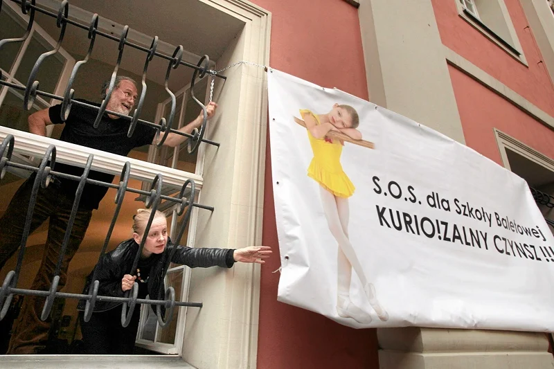 Kuria walczy ze szkołą baletową o budynek.